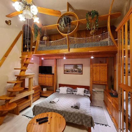 Little Cozy Apartman Мішкольц Екстер'єр фото