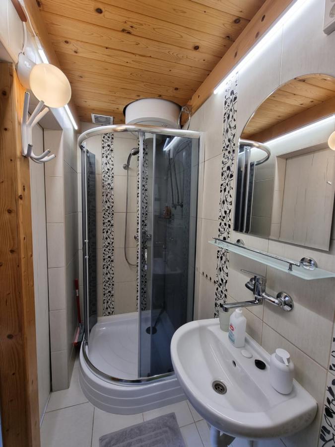 Little Cozy Apartman Мішкольц Екстер'єр фото