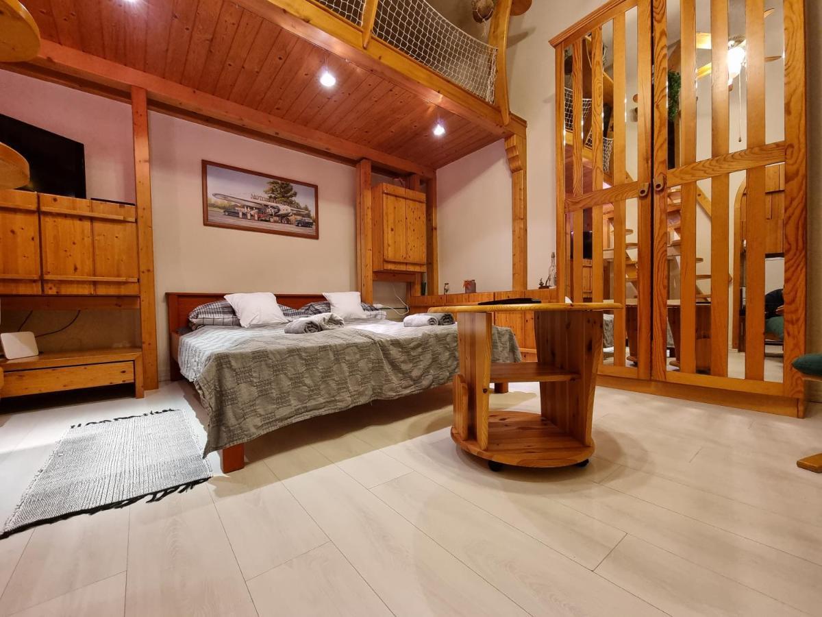 Little Cozy Apartman Мішкольц Екстер'єр фото