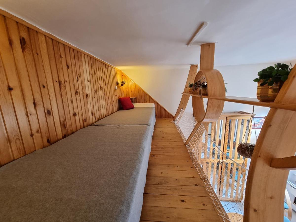 Little Cozy Apartman Мішкольц Екстер'єр фото