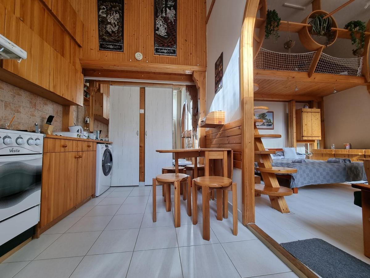 Little Cozy Apartman Мішкольц Екстер'єр фото