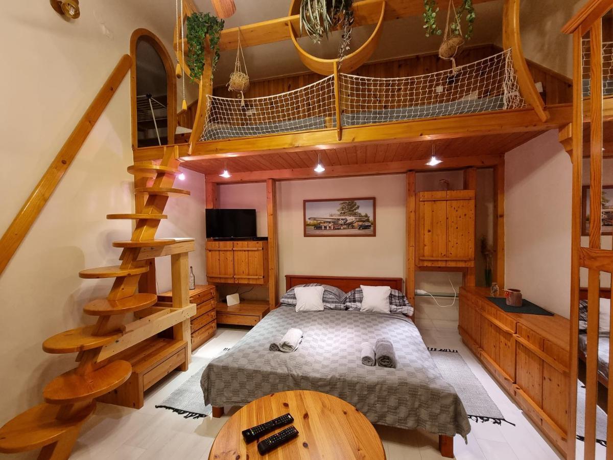 Little Cozy Apartman Мішкольц Екстер'єр фото