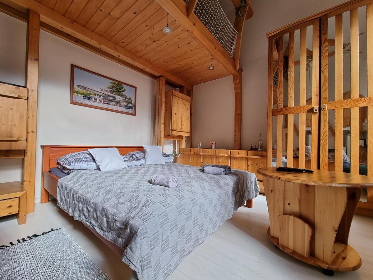 Little Cozy Apartman Мішкольц Екстер'єр фото