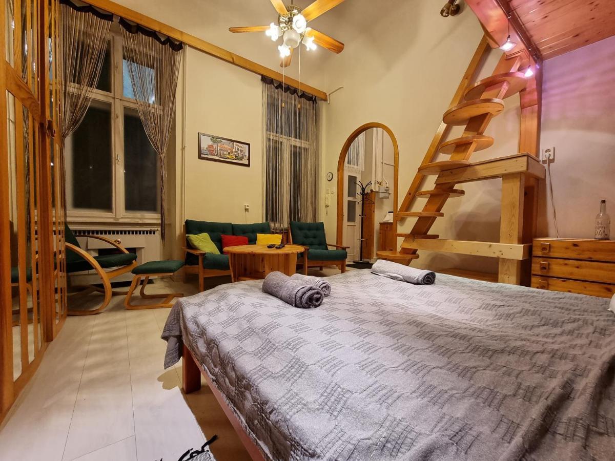 Little Cozy Apartman Мішкольц Екстер'єр фото
