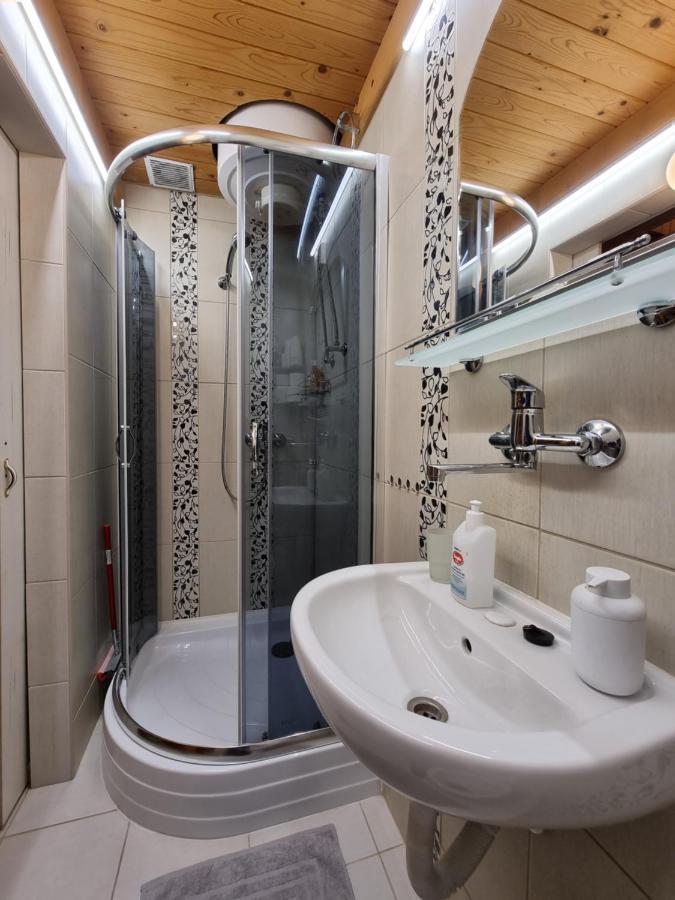 Little Cozy Apartman Мішкольц Екстер'єр фото